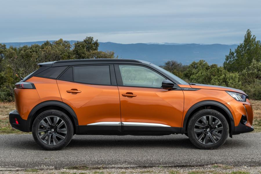  Peugeot 2008 GT 2019 года  (WW) (фото 20 из 45)